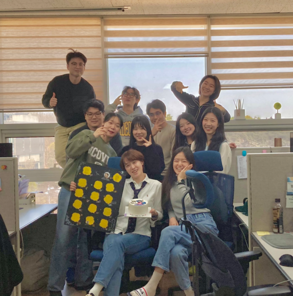 Hye-Ji's Farewell Party!